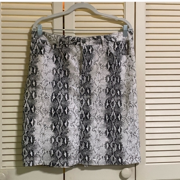 D.Jeans Orange Snakeskin Print Skirt - Picture 5 of 6